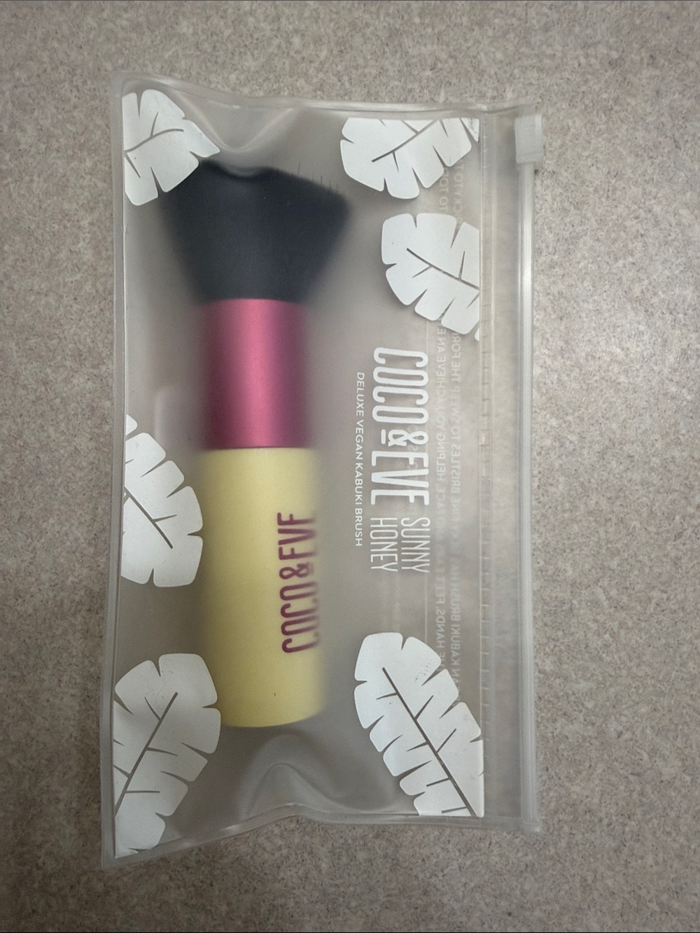 Coco and eve Sunny Honey Vegan Kabuki Brush